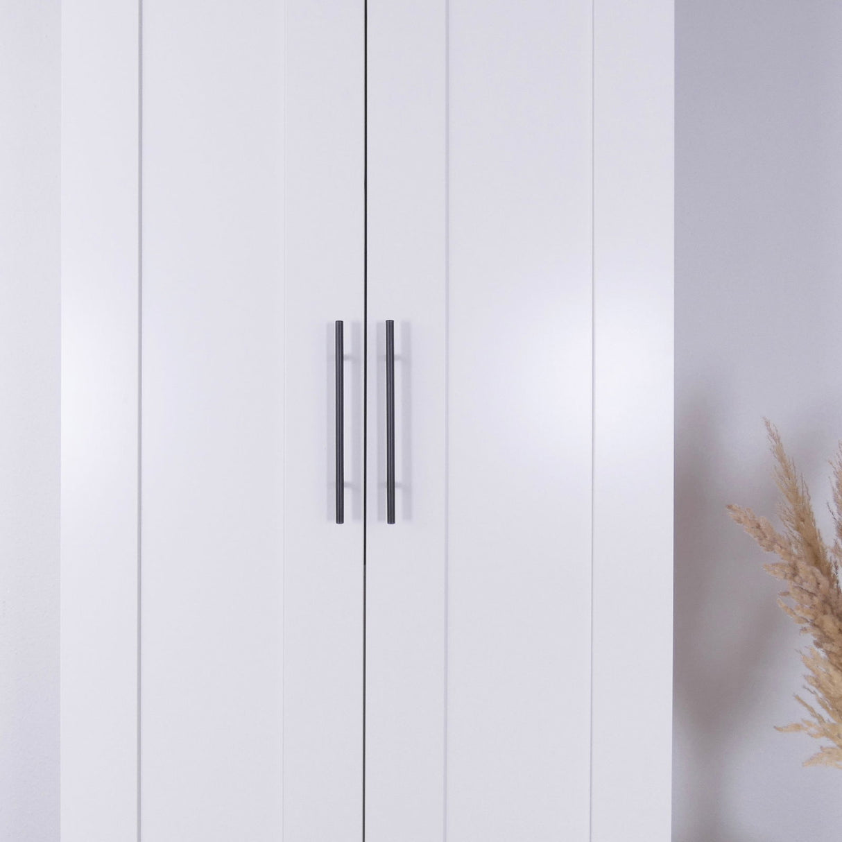 Griffe für Brimnes Kleiderschrank Relinggriff Schwarz Lochabstand 160mm Clutter Cover