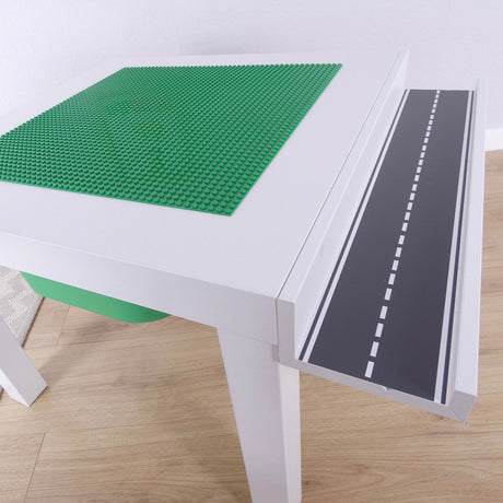 Lego Spieltisch in verschiedenen Farben für kleine Baumeister:innen Clutter Cover