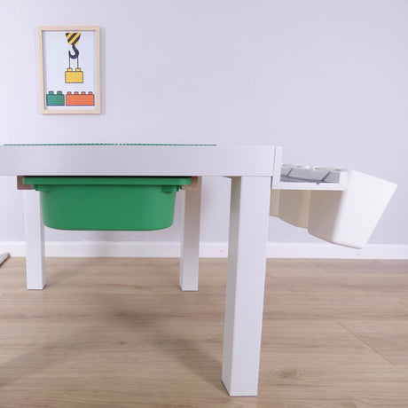 Lego Spieltisch in verschiedenen Farben für kleine Baumeister:innen Clutter Cover