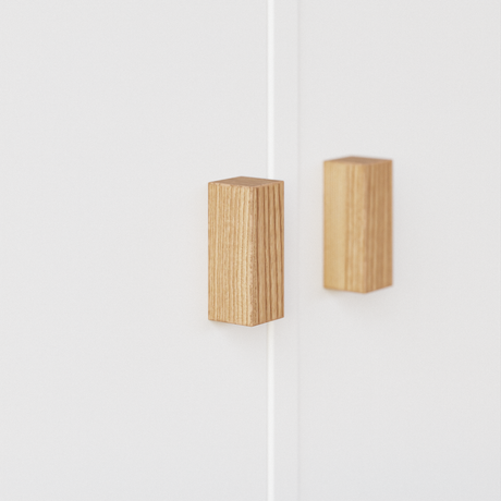 Möbelgriff „Greep“ aus Eichen-Holz für IKEA Möbel Clutter Cover