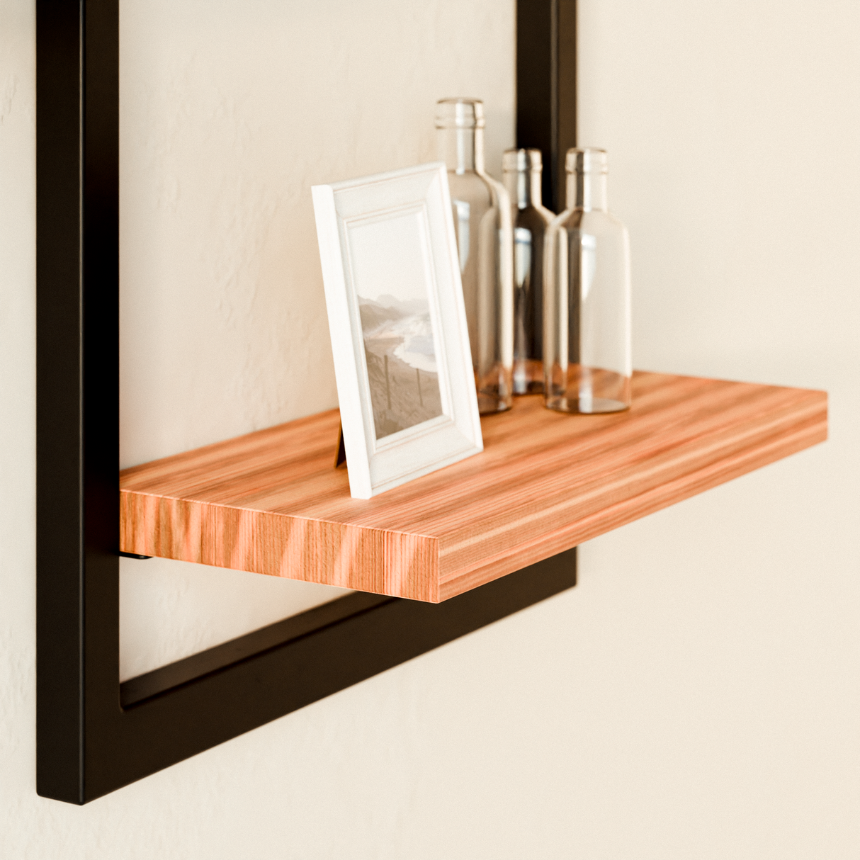 Wandregal mit Metallrahmen Modernes Regal mit Rahmen als Wanddekoration Clutter Cover