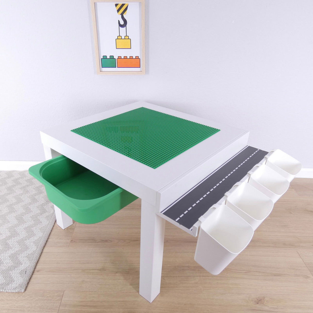 Lego Spieltisch in verschiedenen Farben für kleine Baumeister:innen - Clutter Cover