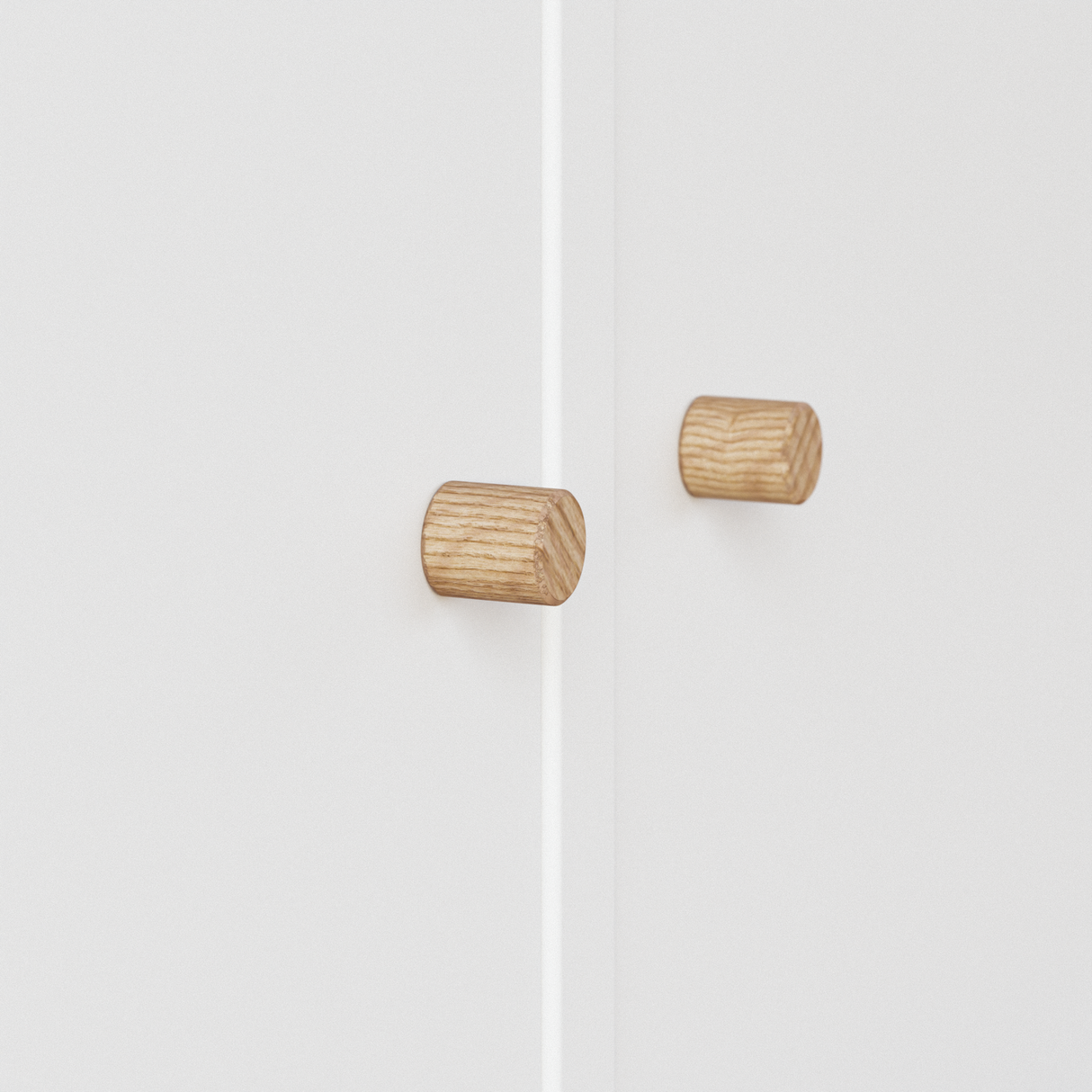 Möbelknopf aus Eiche für Kallax Türen und Schubladen, Ø 13mm, Höhe 15mm - Clutter Cover
